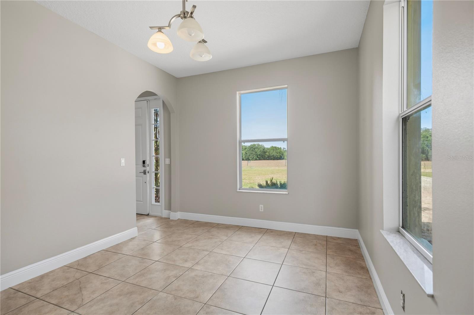 GROVELAND FARMS 21-23-25 - Residential