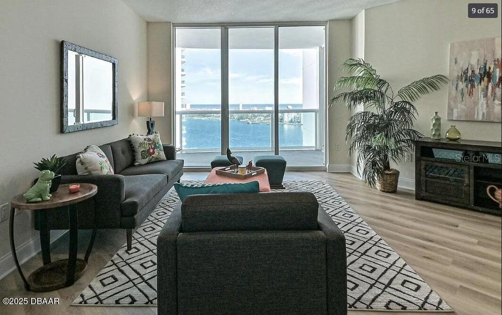 MARINA GRANDE/HALIFAX 01 - Residential