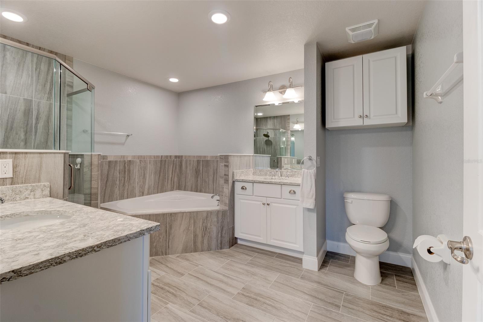 Riverwalk/Cornado Island Bldg - Residential