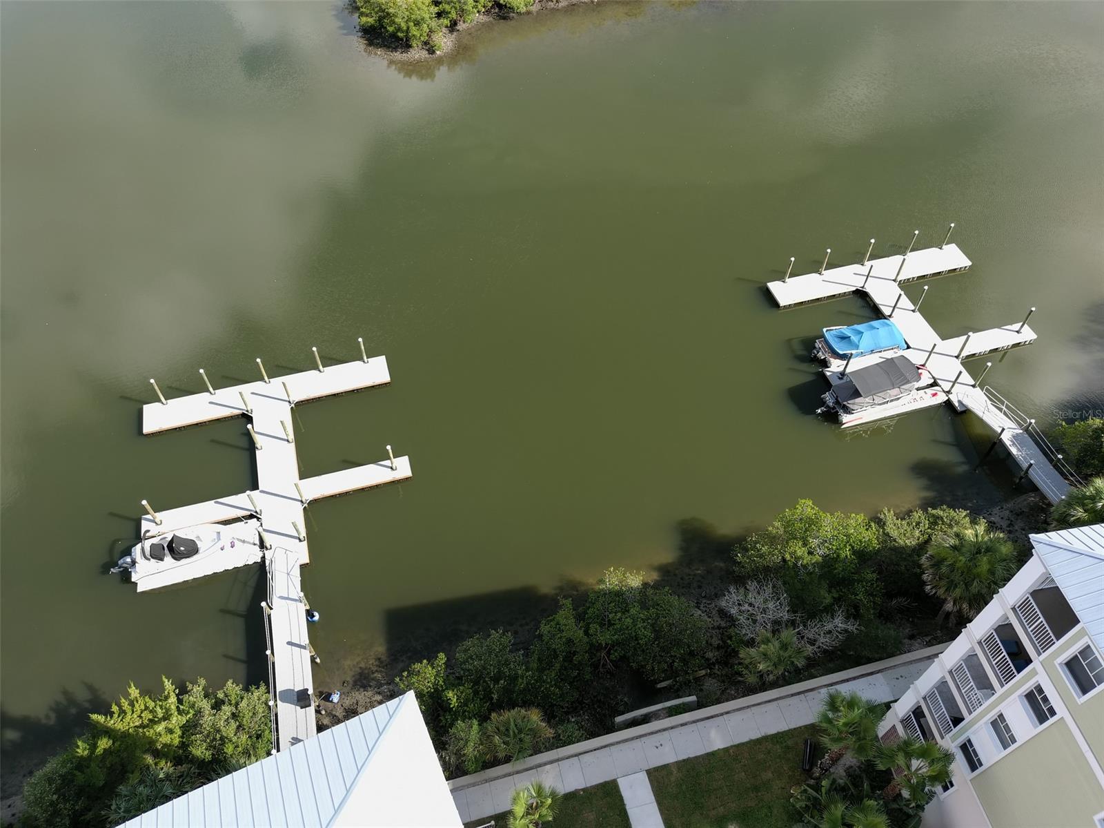 Riverwalk/Cornado Island Bldg - Residential