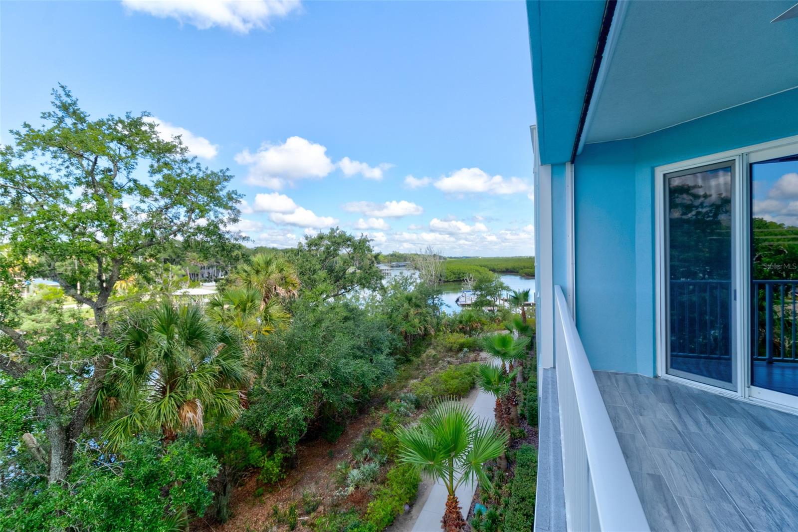 Riverwalk/Cornado Island Bldg - Residential