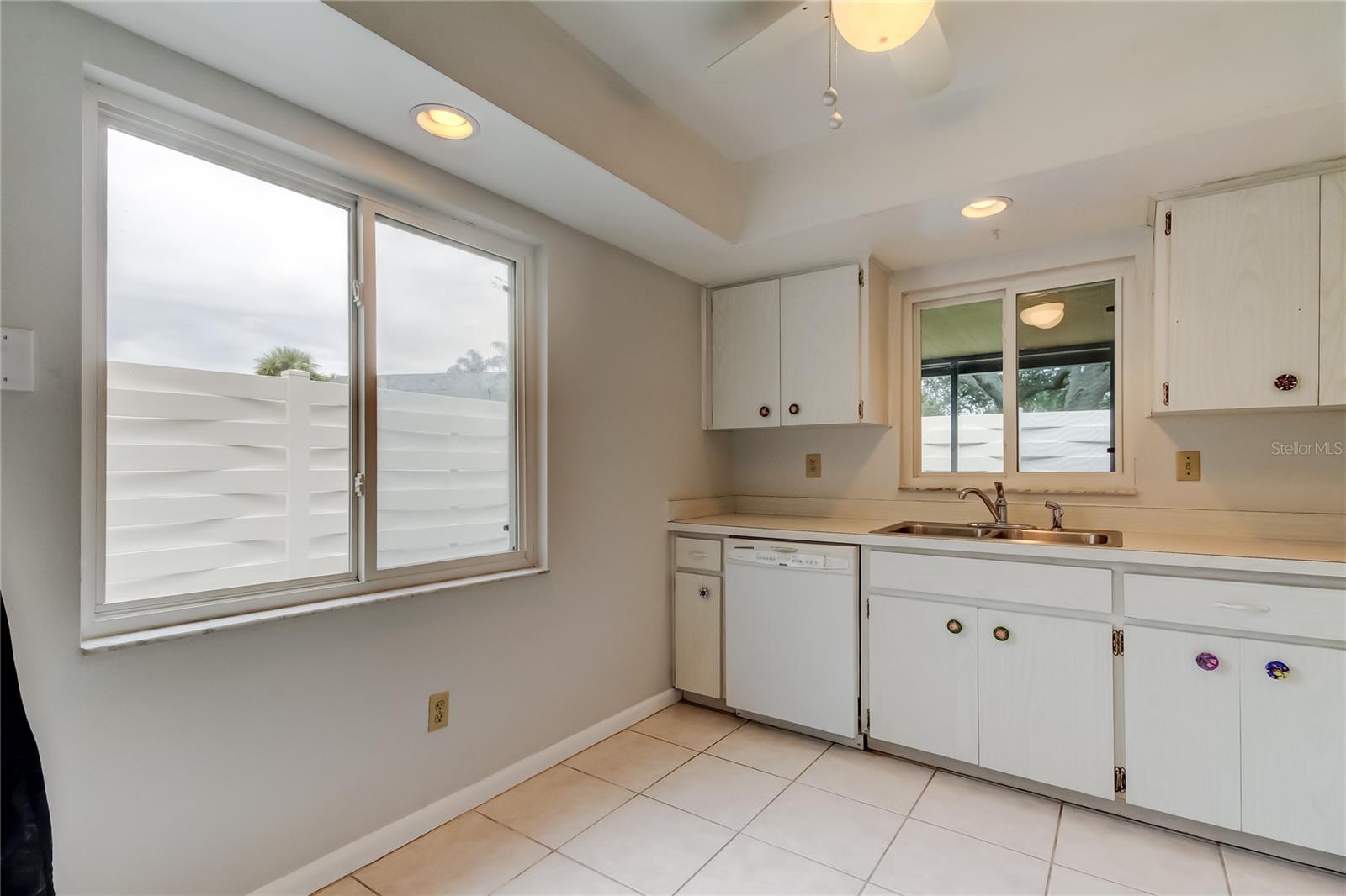 2670 BARKSDALE CT