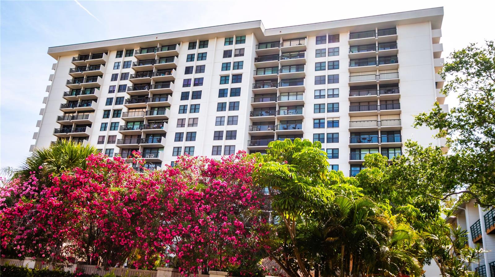 STARBOARD TOWER - Residential