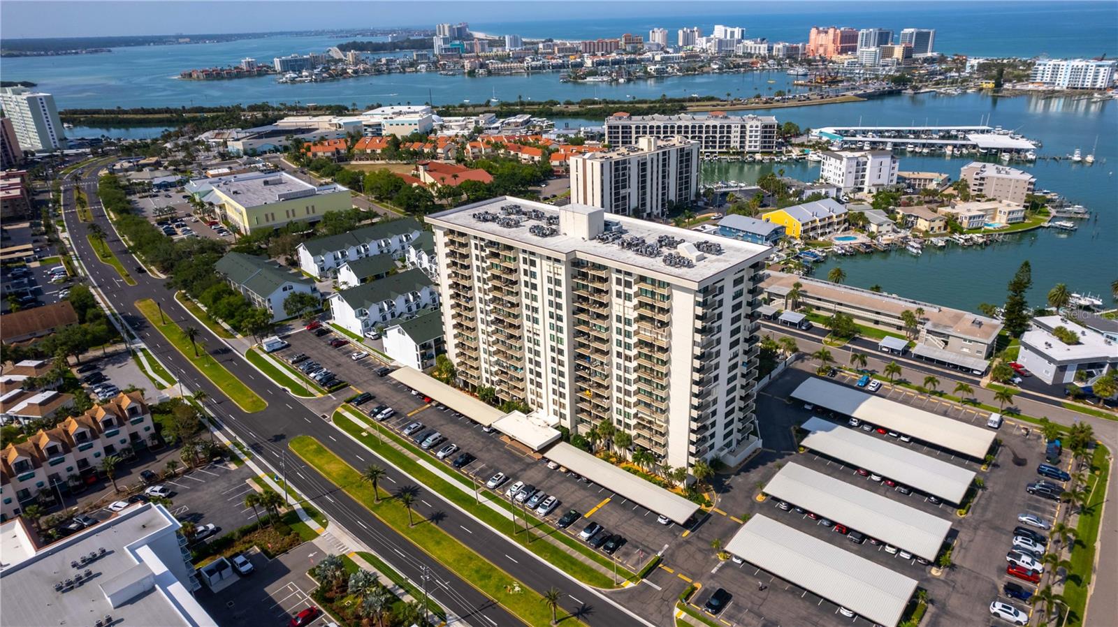 STARBOARD TOWER - Residential