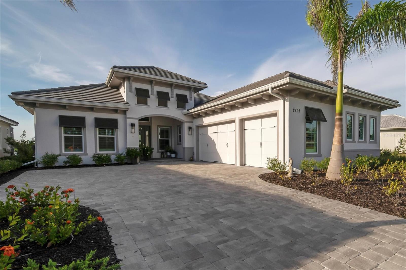 LAKE CLUB - Residential