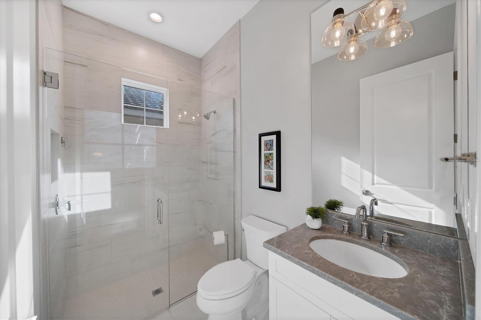 LAKE CLUB - Residential