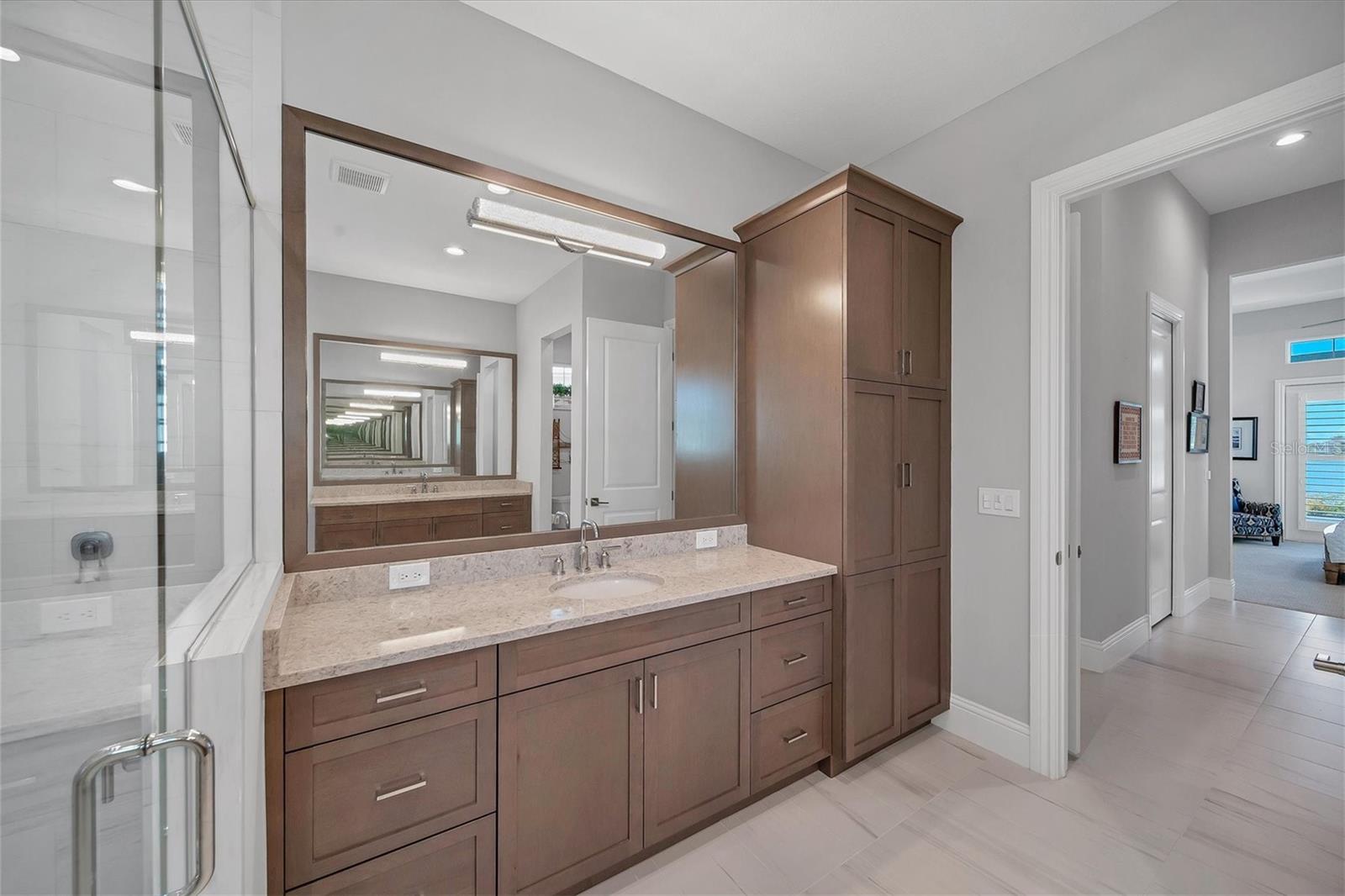 LAKE CLUB - Residential