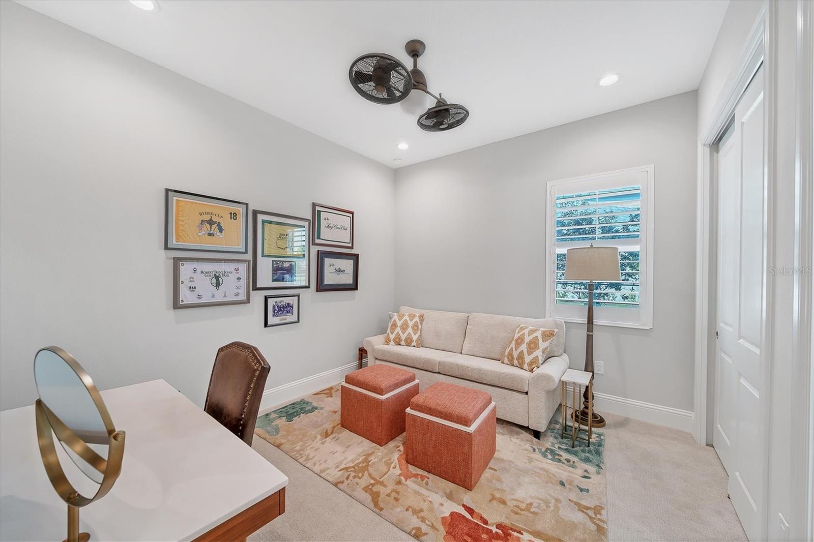 LAKE CLUB - Residential