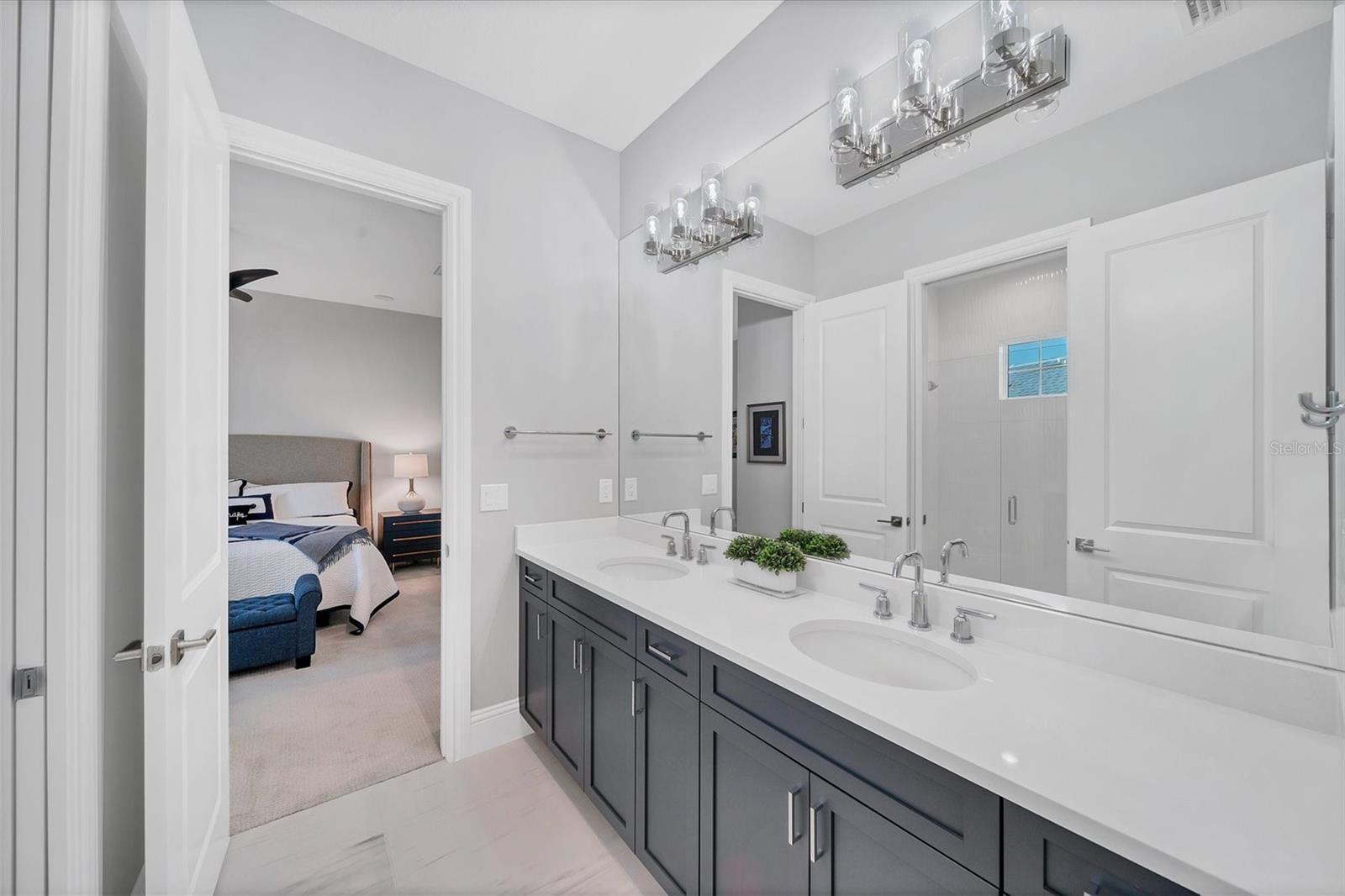 LAKE CLUB - Residential