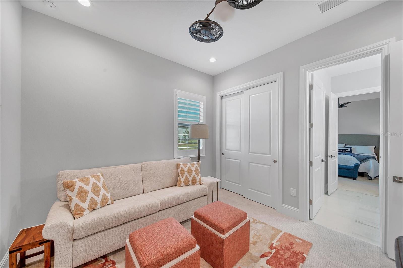 LAKE CLUB - Residential