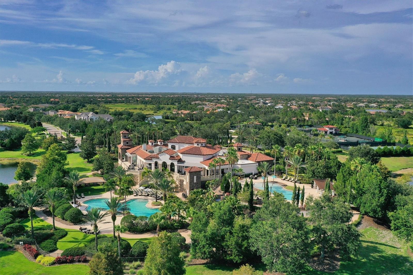 LAKE CLUB - Residential