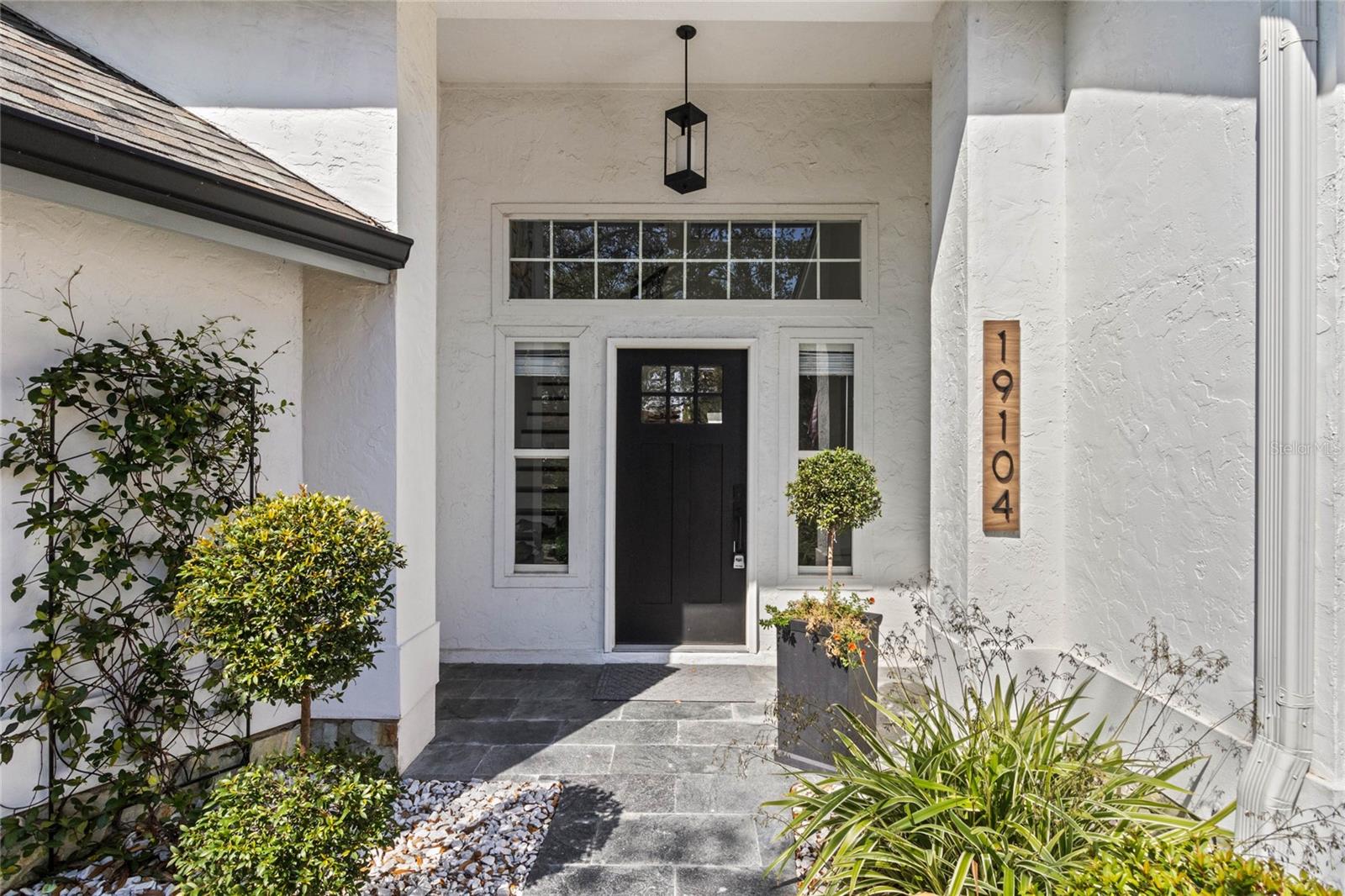 19104 REDBAY WAY