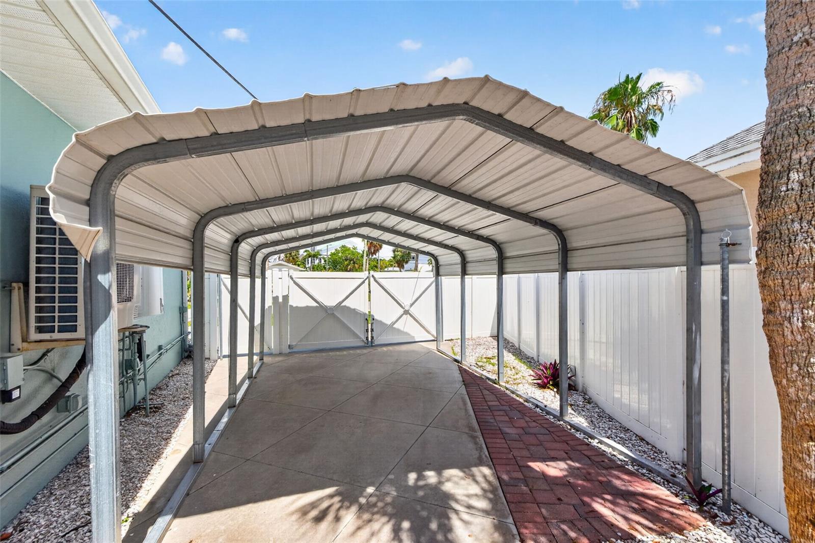 CARLOUEL SUB - Residential
