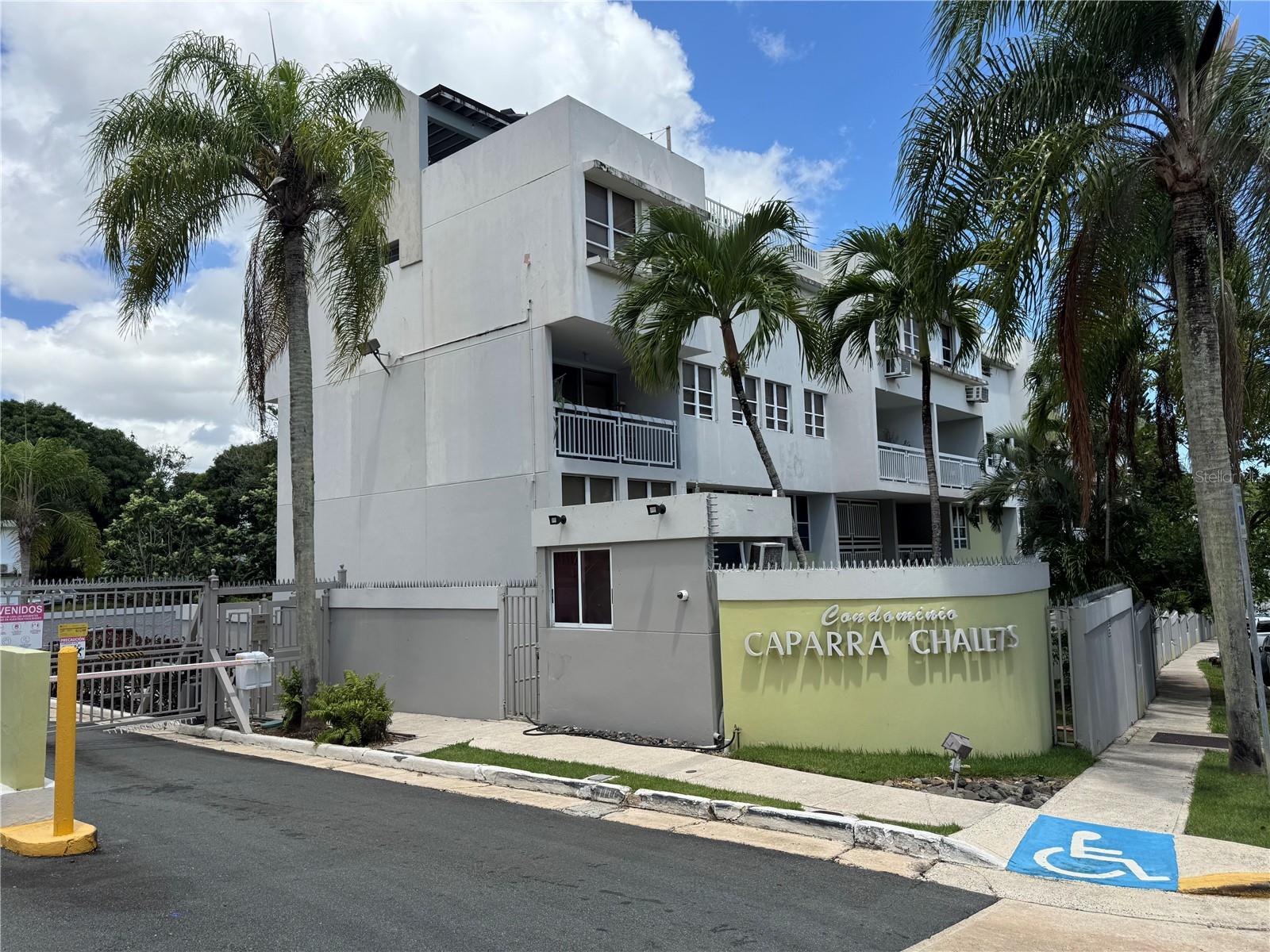 Discover this spacious apartment for rent in the desirable Cond. Caparra Chalets, featuring 2,229 sq ft of well-distributed living space.
On the first floor, you’ll find a welcoming living room, dining area with wood table and chairs, a balcony, a fully equipped kitchen with a new refrigerator and new over, storage room, and a half bathroom. The second floor includes a spacious primary suite with two closets (one walk-in), a full bathroom, and two additional bedrooms—one with a full bed—alongside another full bathroom and laundry closet with washer and dryer. The third floor offers a private rooftop terrace with beautiful nature and city views, a bench, and space ideal for relaxing or hosting BBQs.
Additional features include inverter A/C units in all rooms, blackout blinds, TV with fascia lighting, and two side by side parking spaces. The amenities exclusively for Caparra Chalets include: pool, gazebo with bathrooms and playground.
This unit is ready and perfect for anyone looking for a comfortable home in an unbeatable location. Conveniently located near top schools, major highways, shopping centers, restaurants, and more.