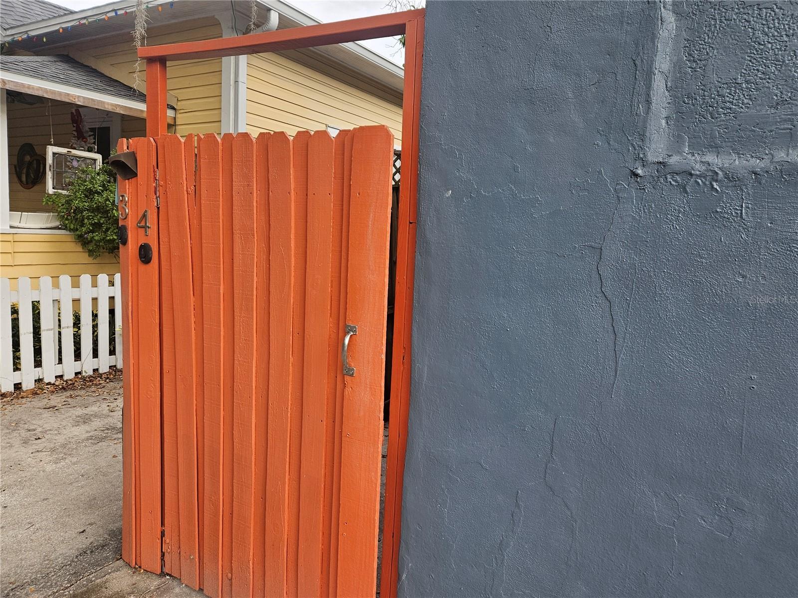 UPTOWN - Residential Lease