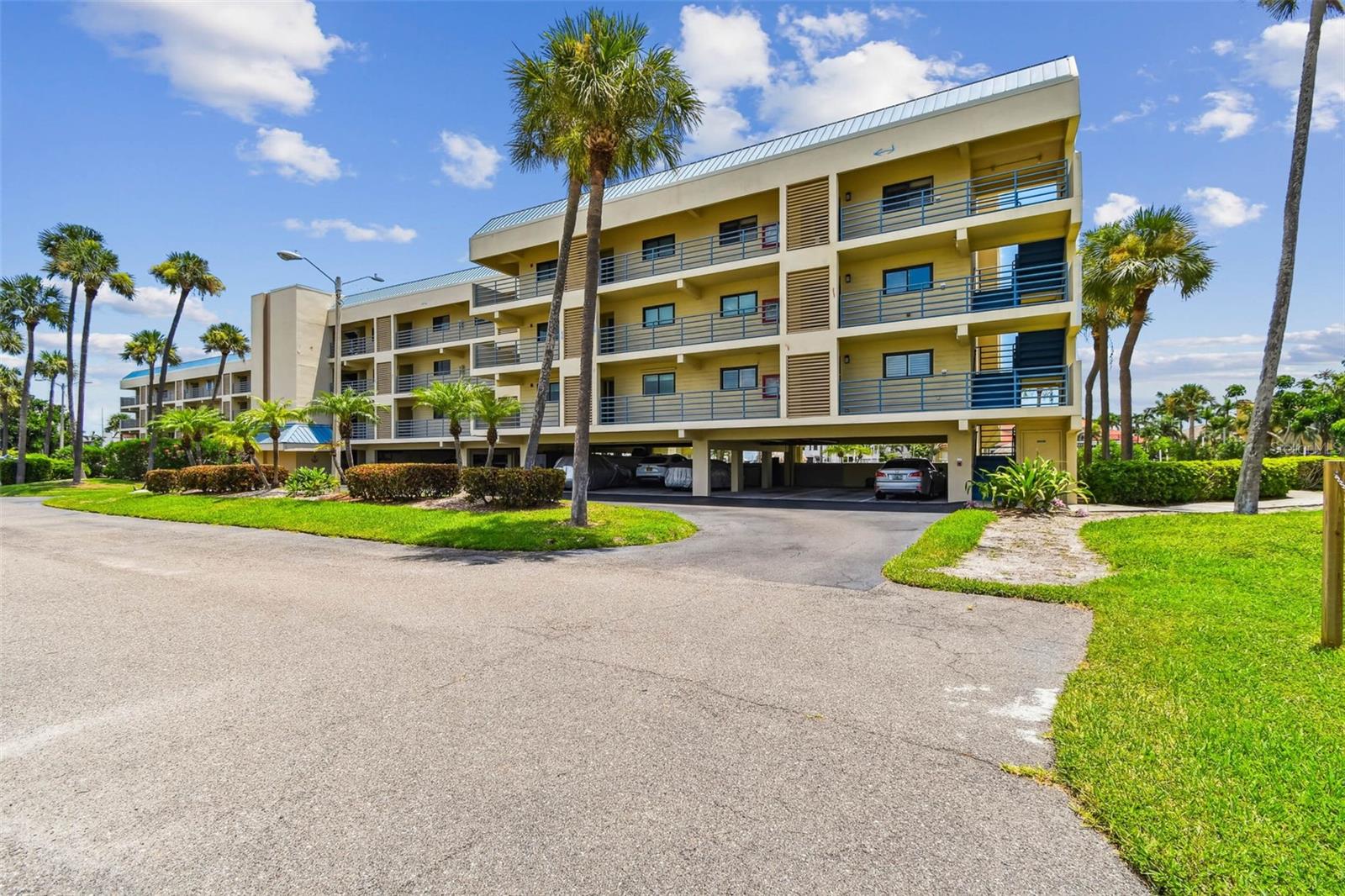 363 PINELLAS BAYWAY S 54