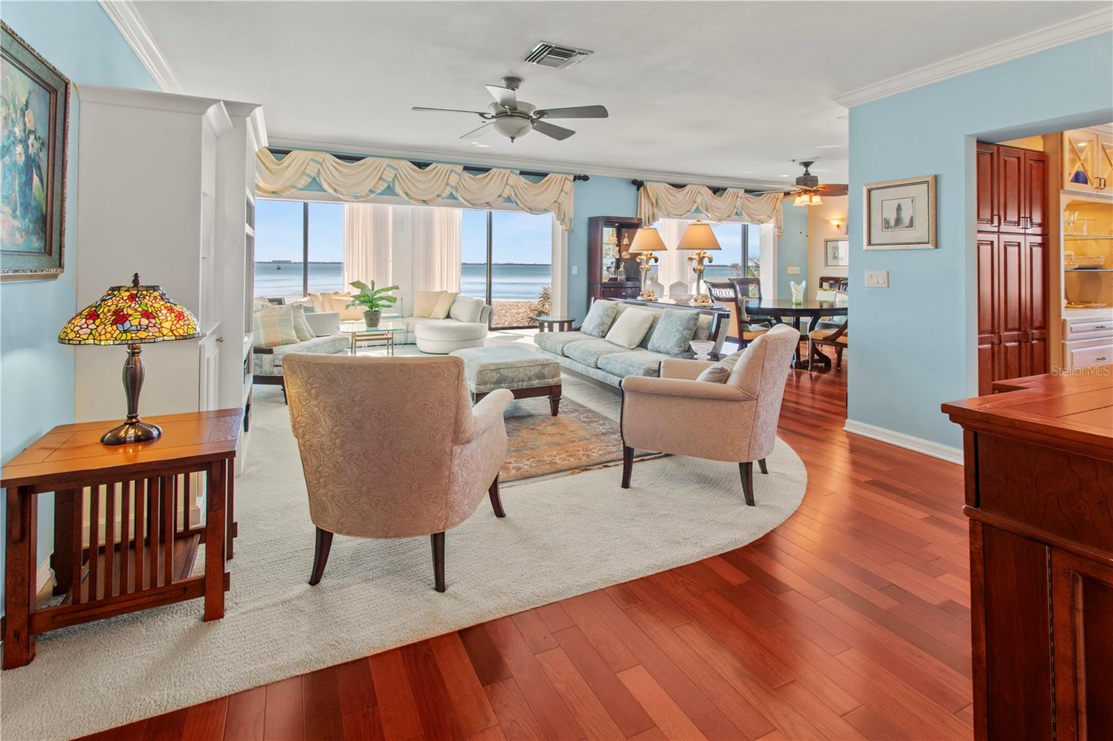 CONQUISTADOR BAY CLUB - Residential