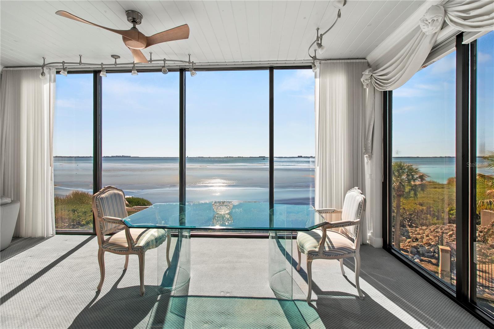 CONQUISTADOR BAY CLUB - Residential