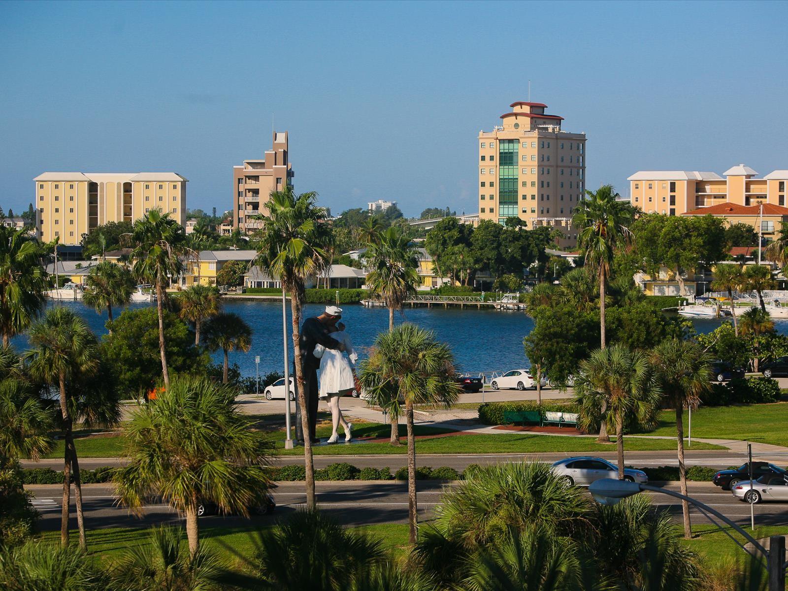 CONQUISTADOR BAY CLUB - Residential