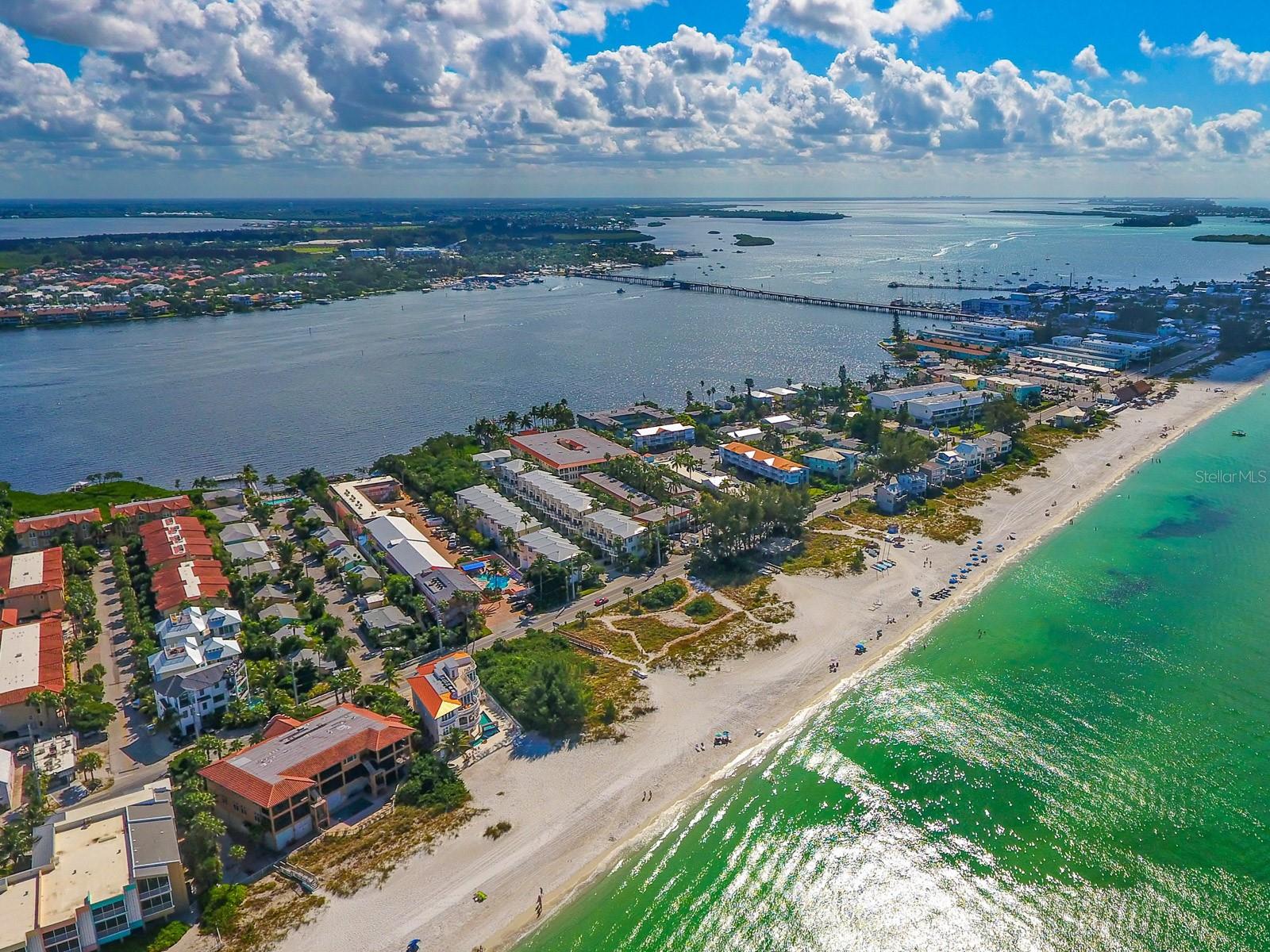 CONQUISTADOR BAY CLUB - Residential