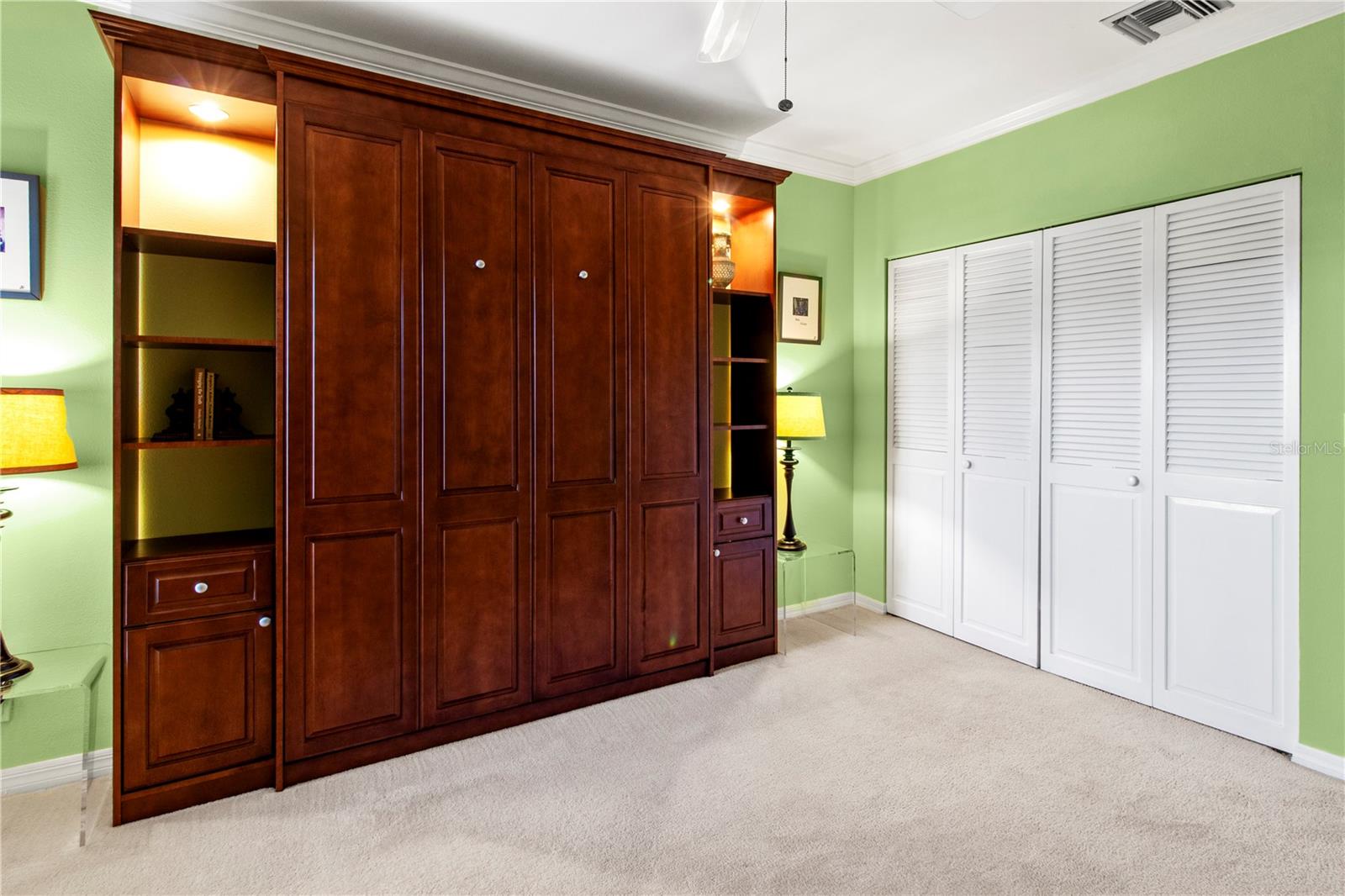 CONQUISTADOR BAY CLUB - Residential