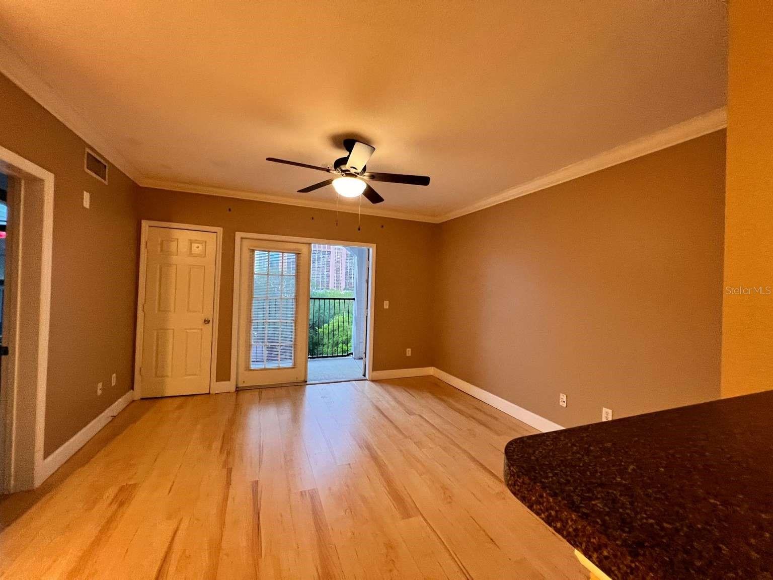 206 E SOUTH STREET 6018