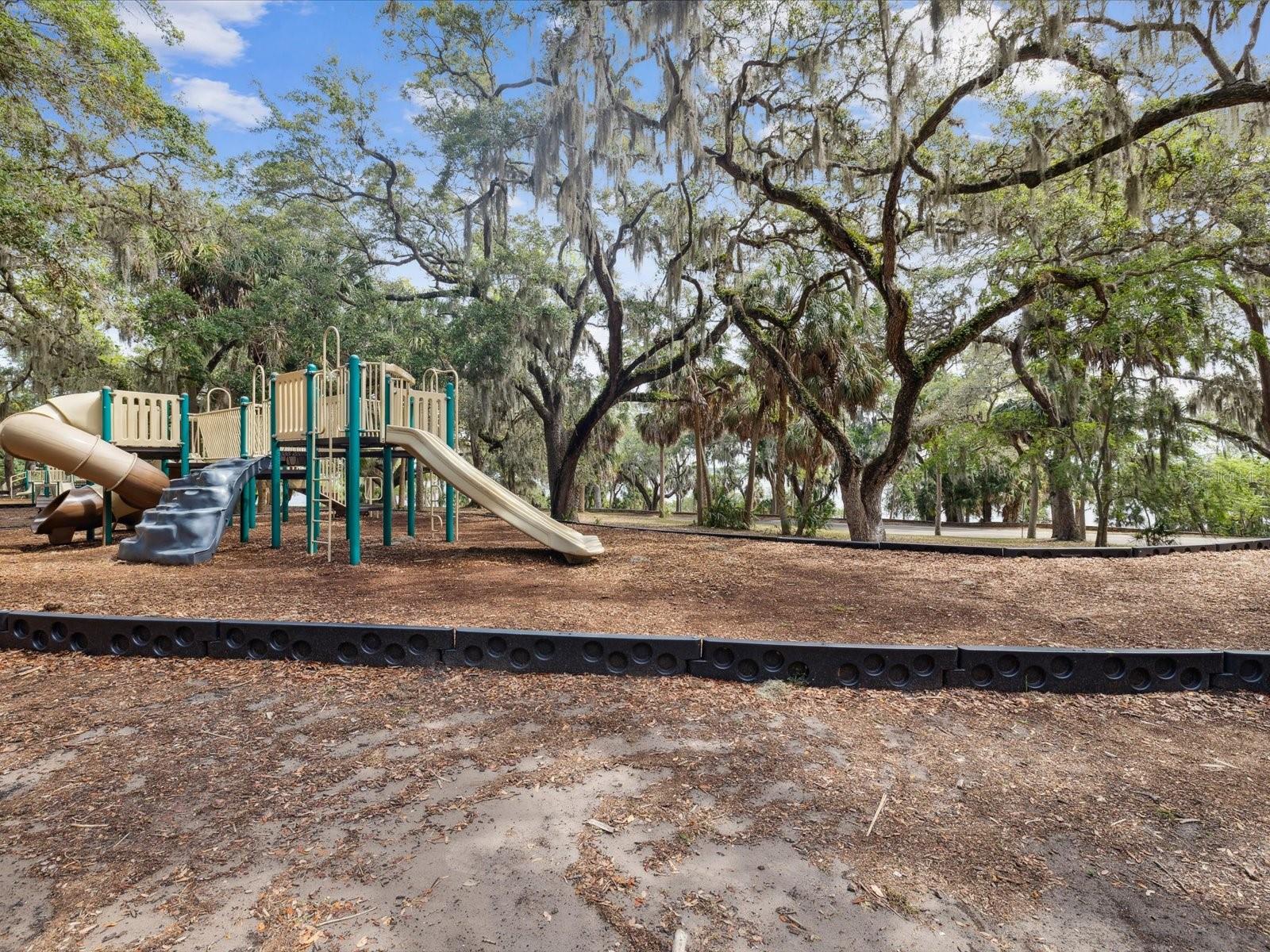 HARBOR HEIGHTS ESTATES - Residential