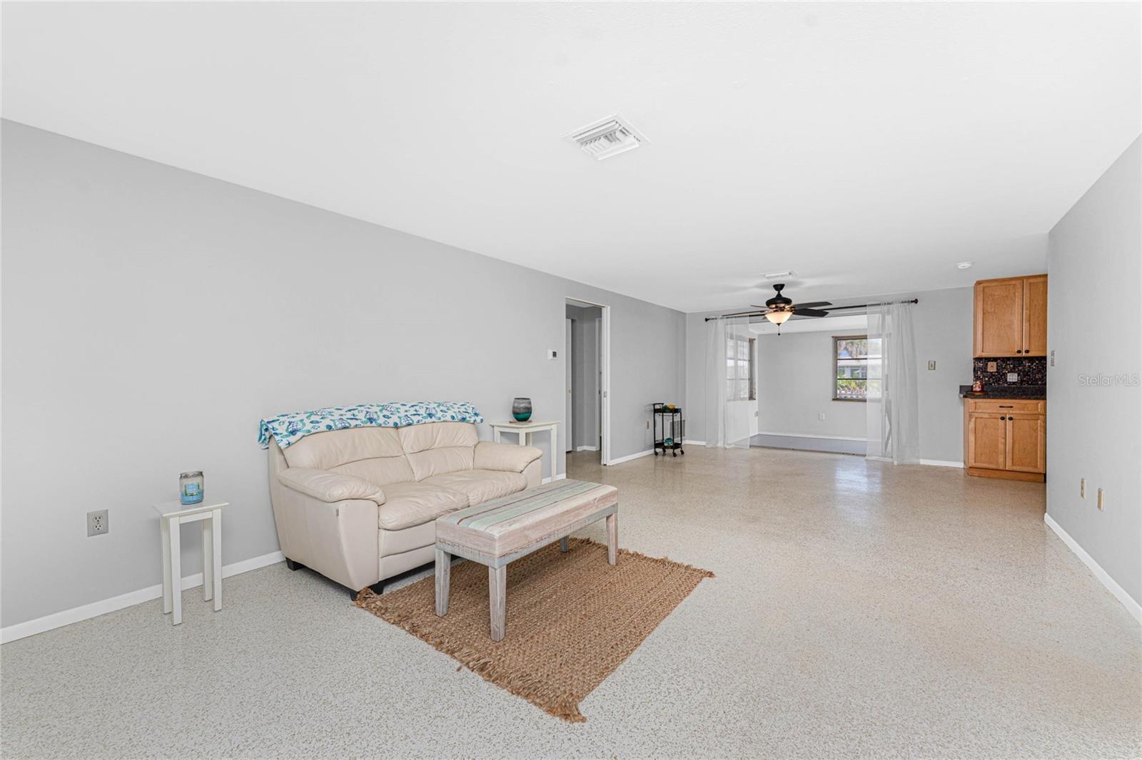 SOUTH VENICE - Residential
