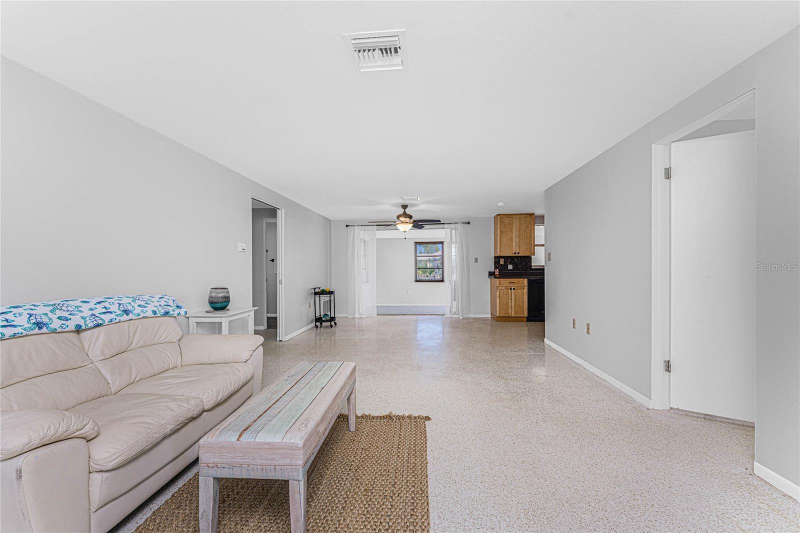 SOUTH VENICE - Residential