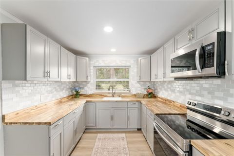 Tiny photo for 19938 Burkitt Road, Dunnellon, FL 34432 (MLS # OM700911)