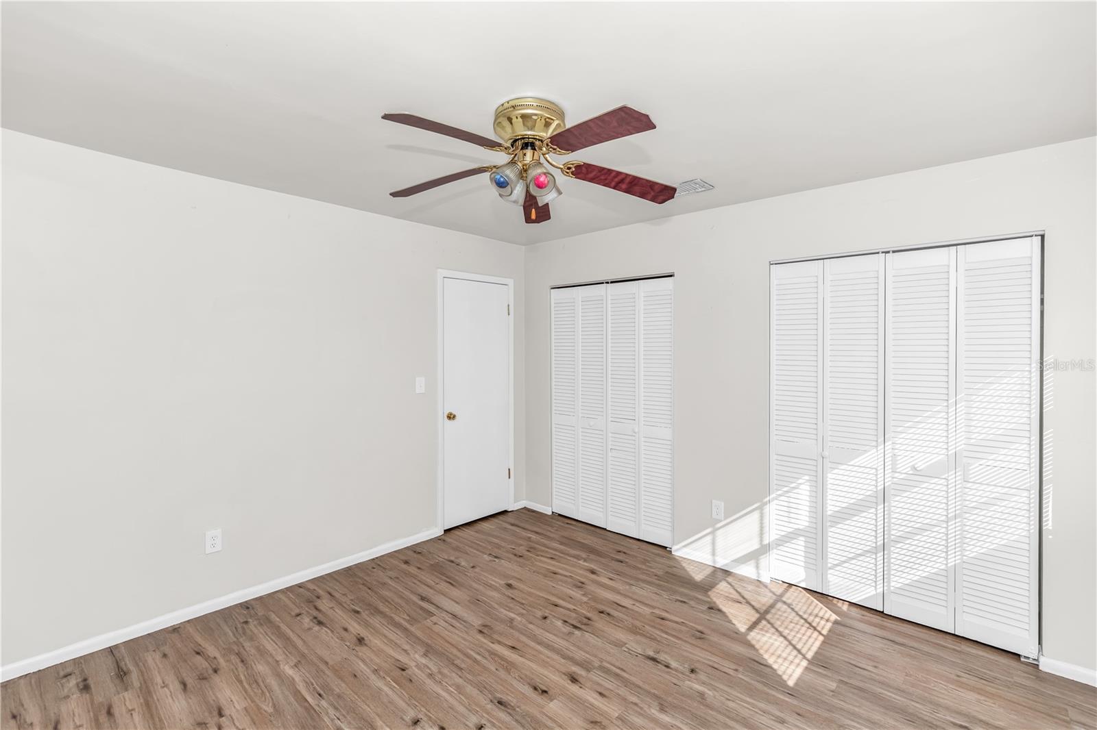 VILLAS FOREST TWNHMS - Residential