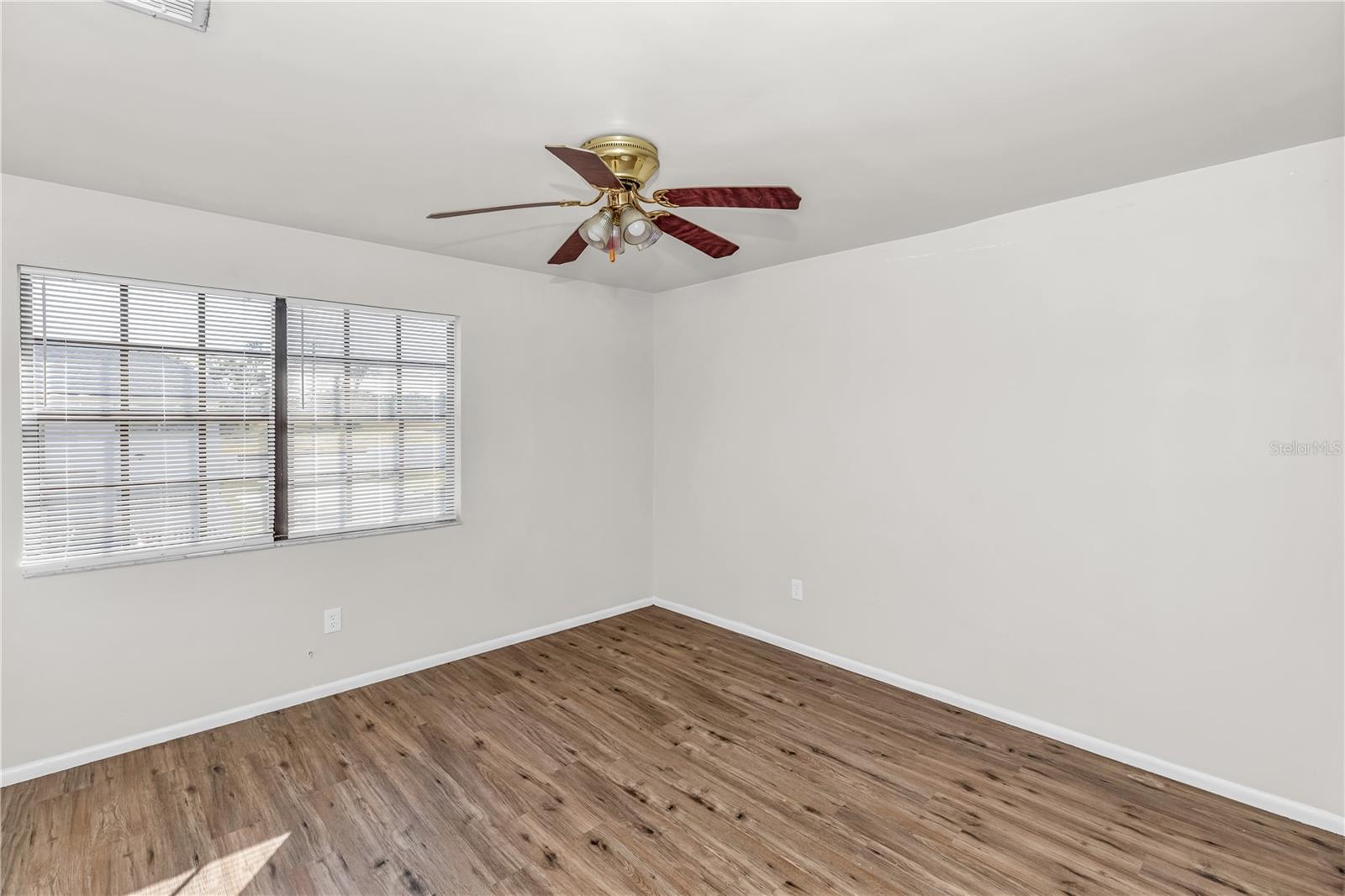 VILLAS FOREST TWNHMS - Residential