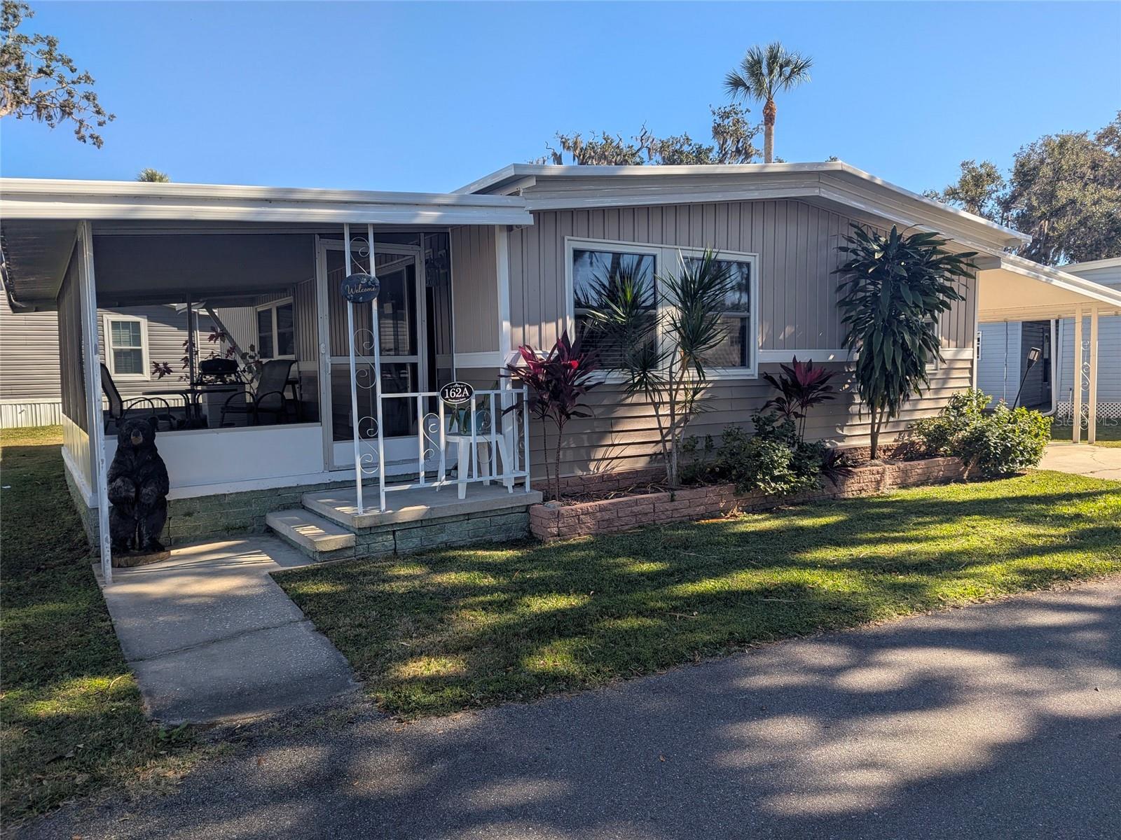 EUSTIS COUNTRY CLUB MANOR MHP UNIT 02A - Residential