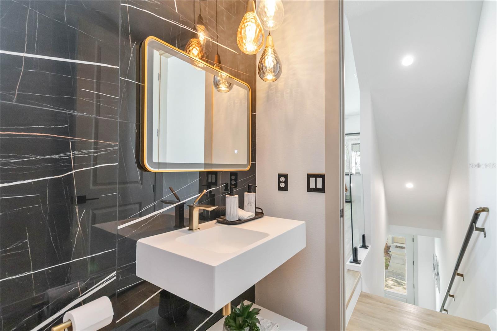 LAUREATE PARK NBRHD CENTER PH 3 - Residential