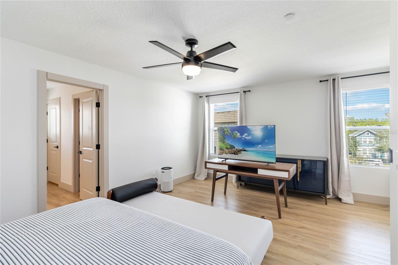 LAUREATE PARK NBRHD CENTER PH 3 - Residential