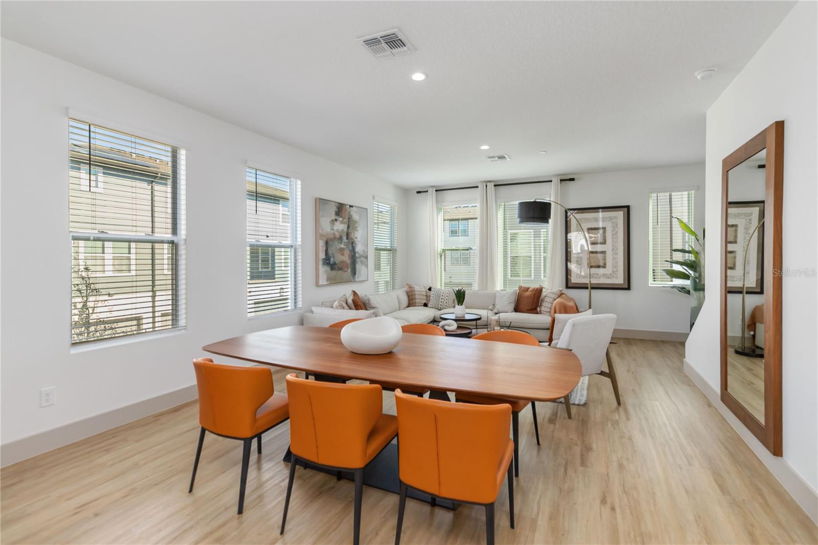 LAUREATE PARK NBRHD CENTER PH 3 - Residential