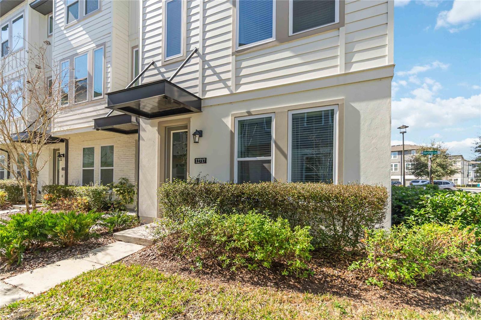 LAUREATE PARK NBRHD CENTER PH 3 - Residential