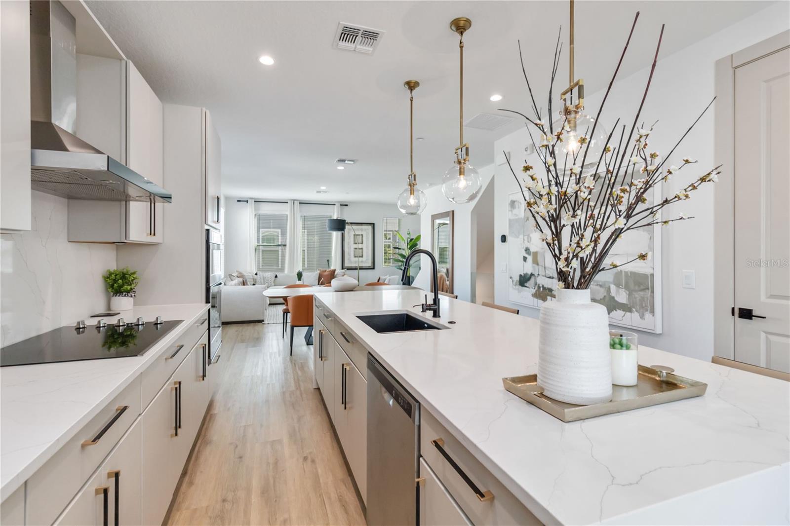 LAUREATE PARK NBRHD CENTER PH 3 - Residential