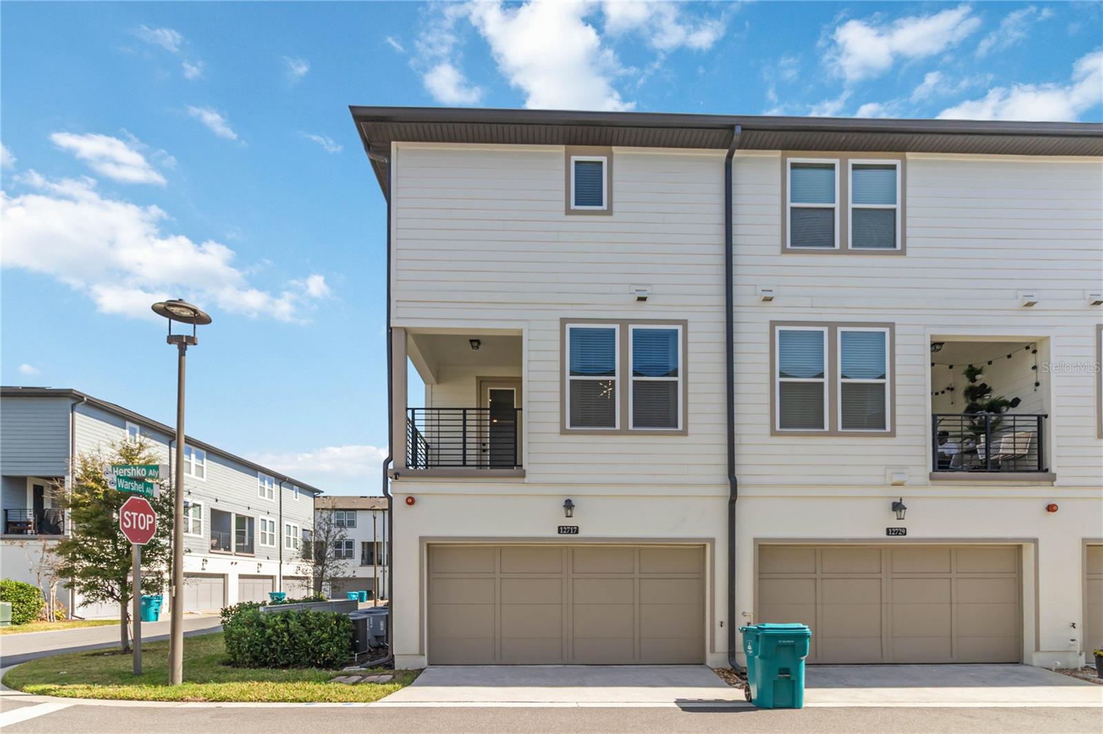 LAUREATE PARK NBRHD CENTER PH 3 - Residential