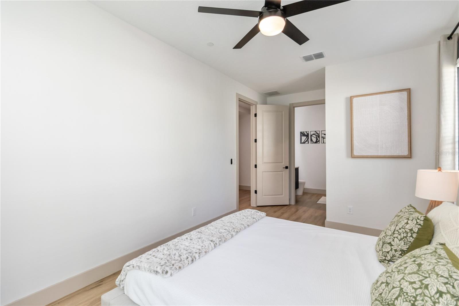 LAUREATE PARK NBRHD CENTER PH 3 - Residential