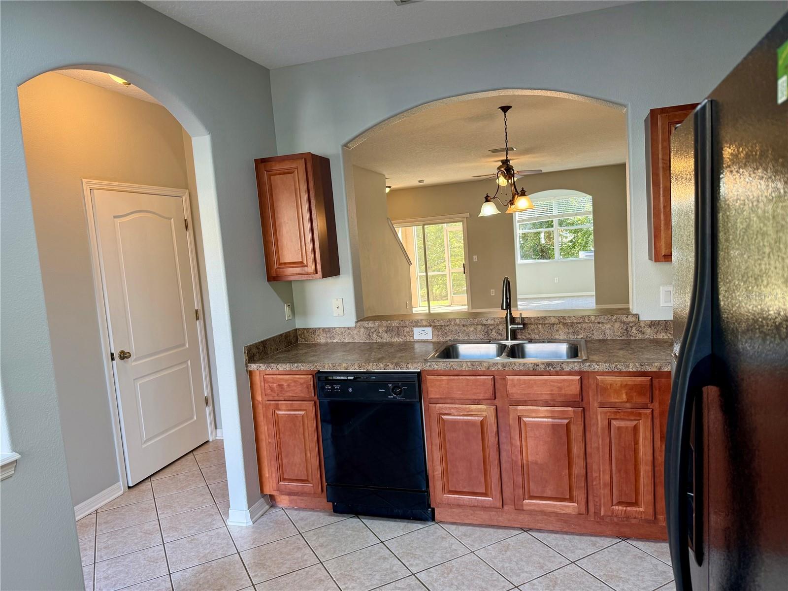 MEADOW POINTE III PARCEL UU - Residential Lease