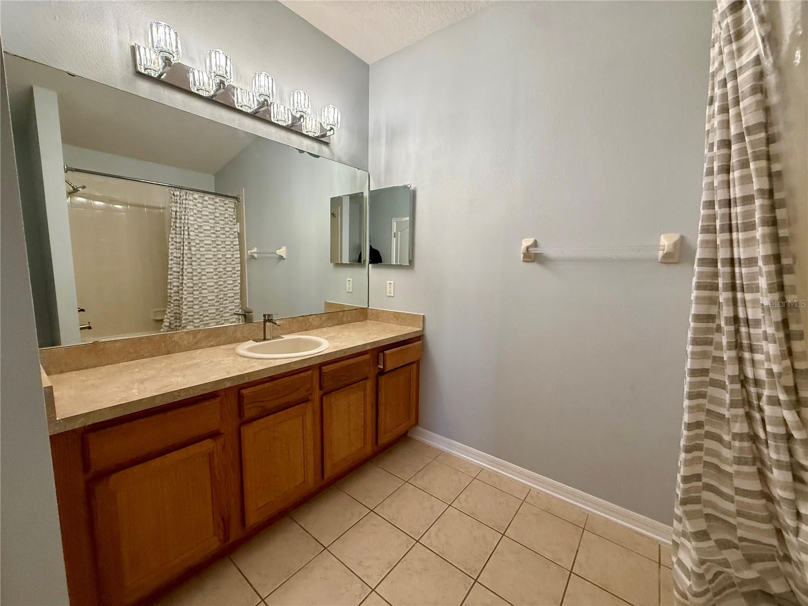 MEADOW POINTE III PARCEL UU - Residential Lease