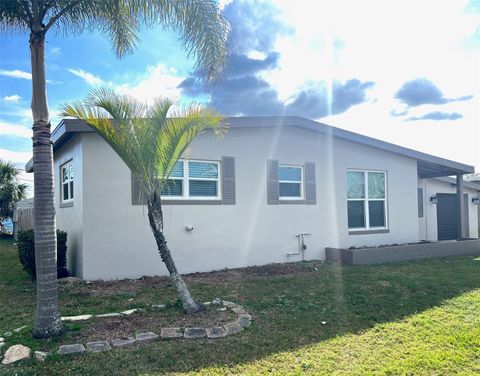 A home in PORT CHARLOTTE