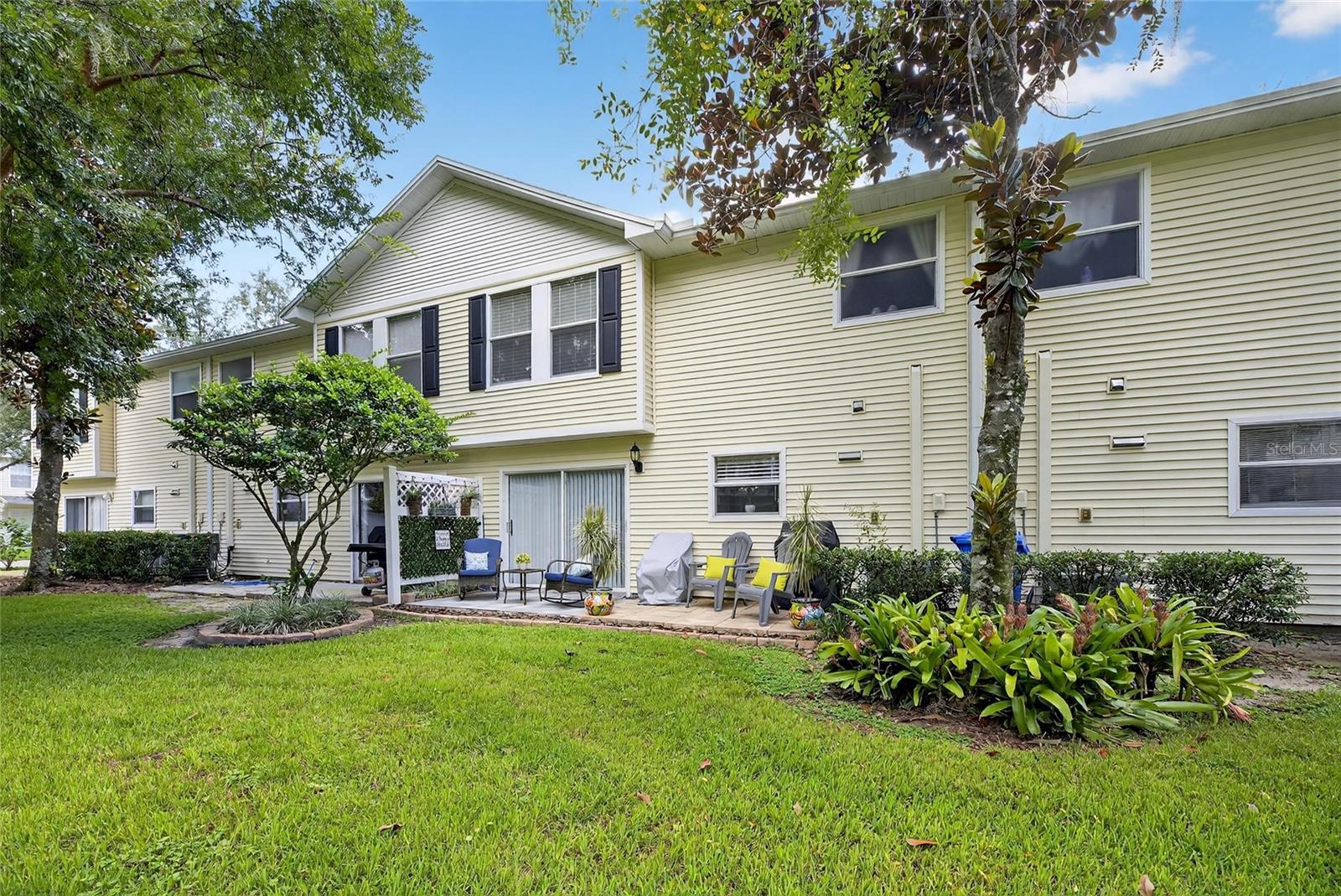 OAKWOOD TERRACE TWNHMS PHAS - Residential