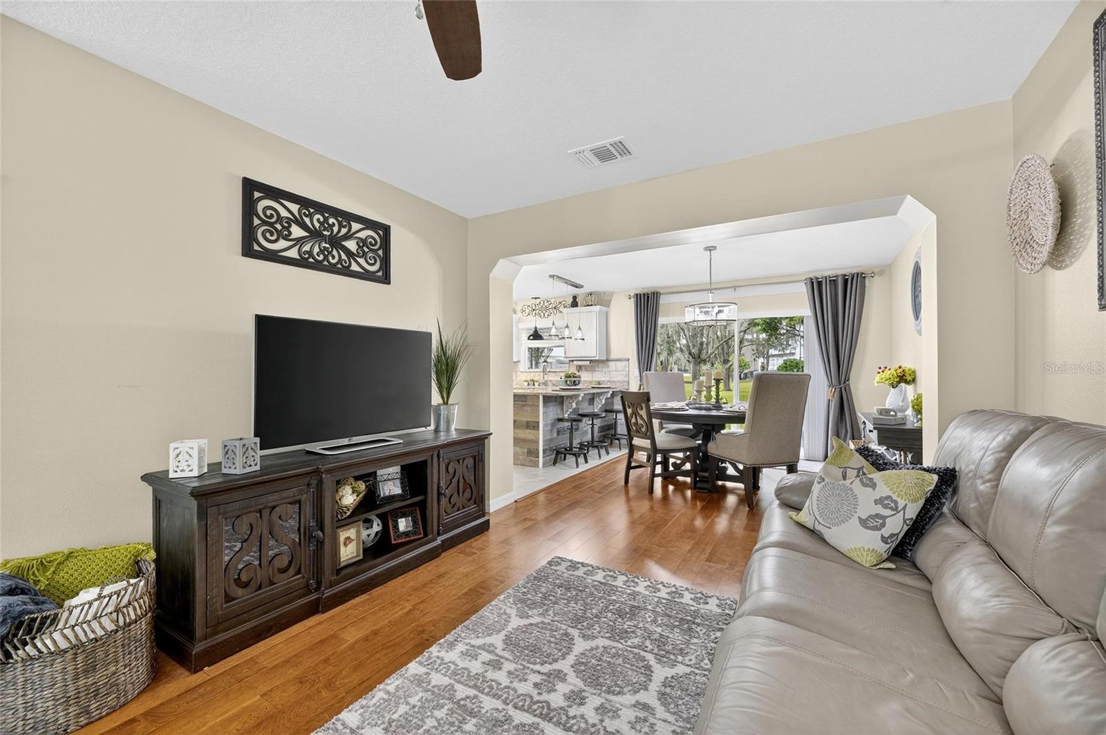 OAKWOOD TERRACE TWNHMS PHAS - Residential