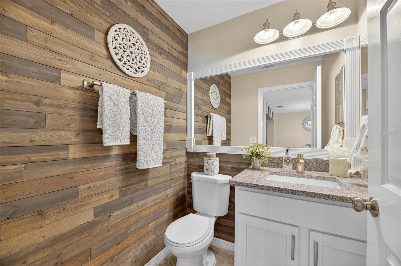 OAKWOOD TERRACE TWNHMS PHAS - Residential