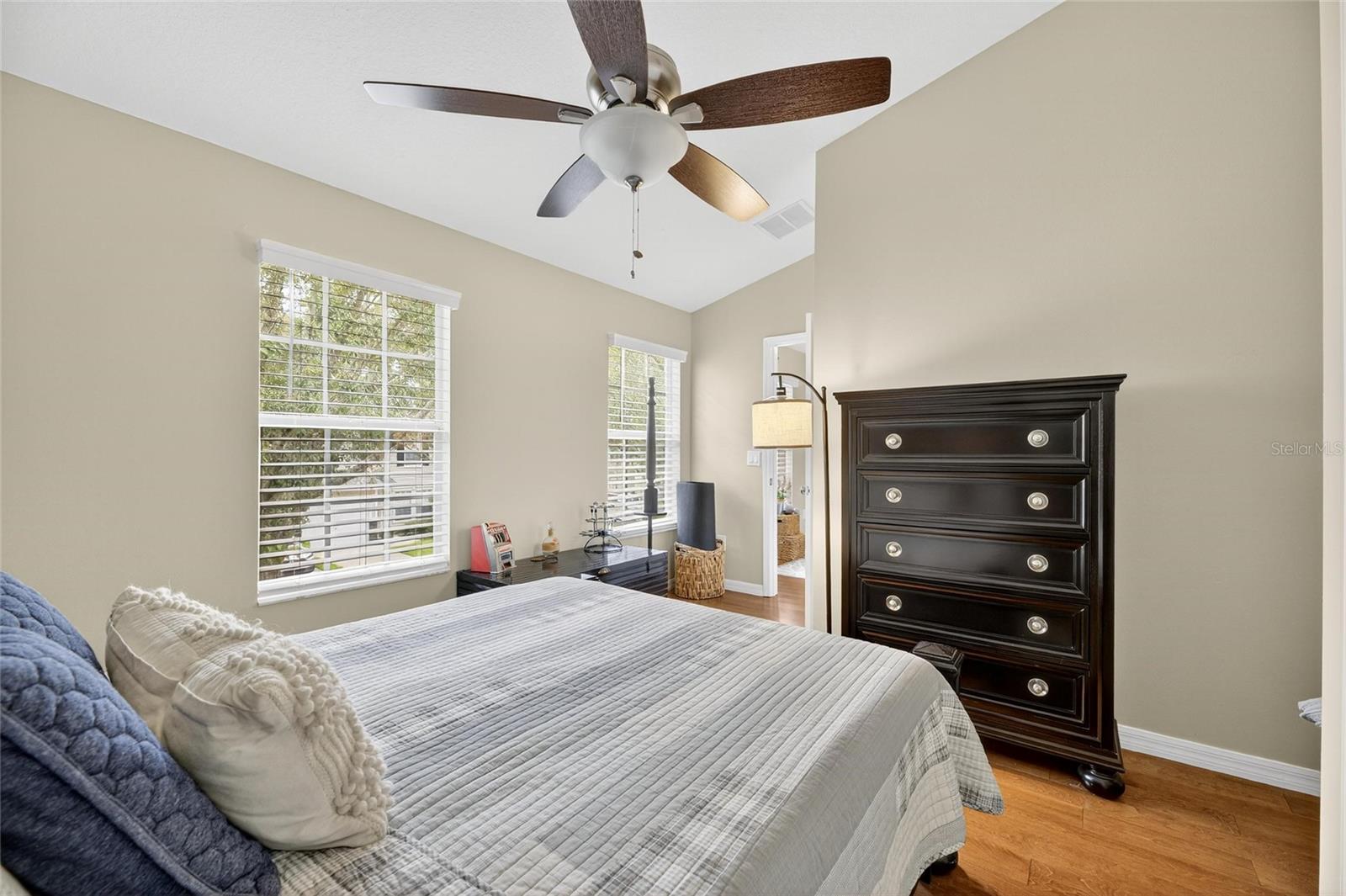 OAKWOOD TERRACE TWNHMS PHAS - Residential