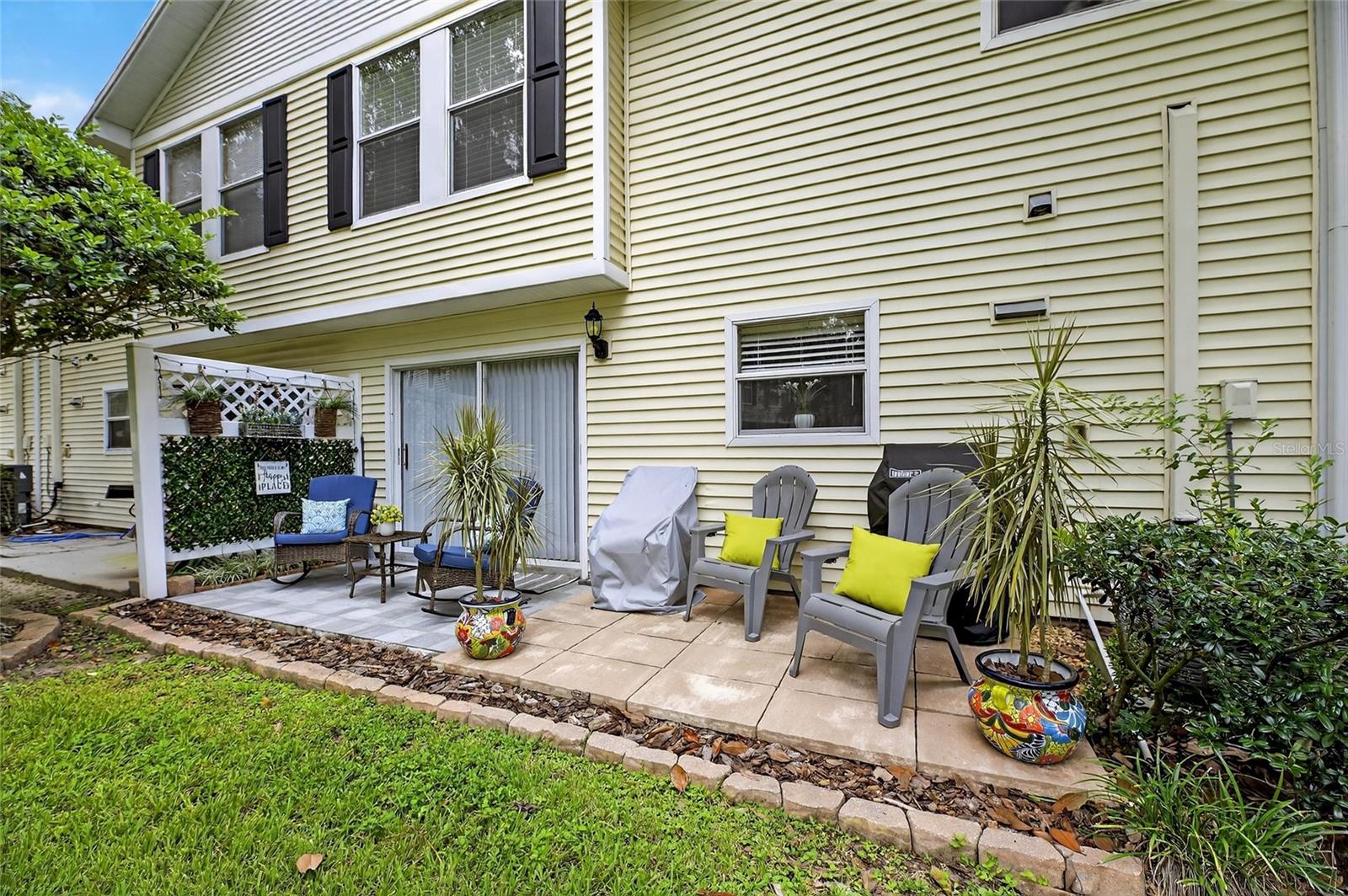 OAKWOOD TERRACE TWNHMS PHAS - Residential