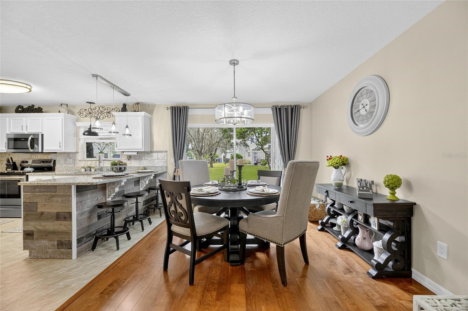 OAKWOOD TERRACE TWNHMS PHAS - Residential