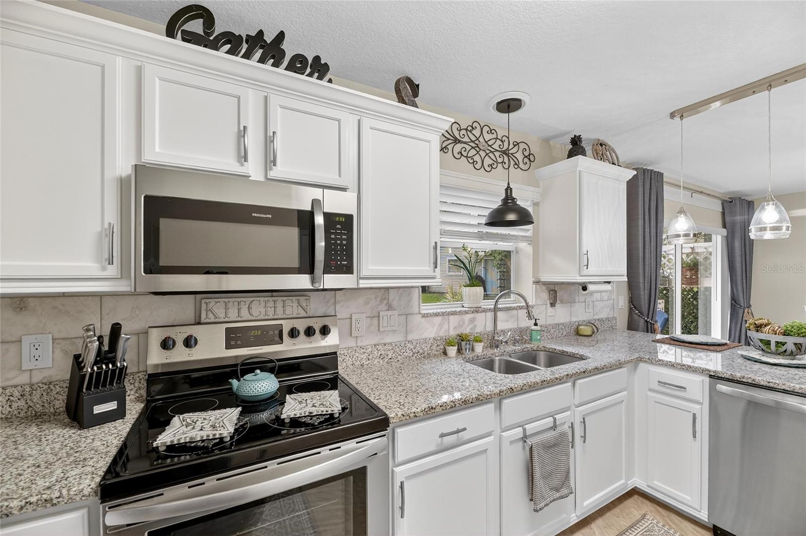 OAKWOOD TERRACE TWNHMS PHAS - Residential